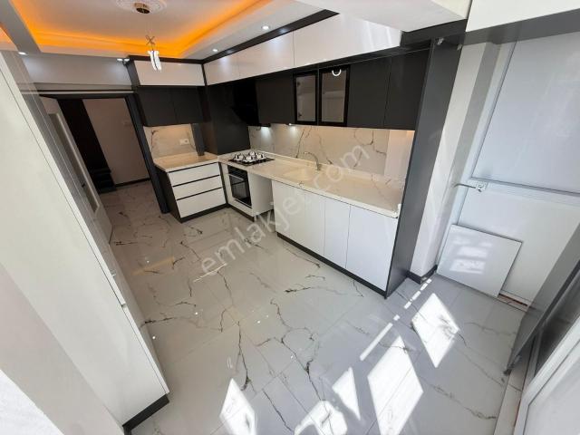 Sincan Mareşal Çakmak Mah'de Full Yapılı Ara Kat Daire