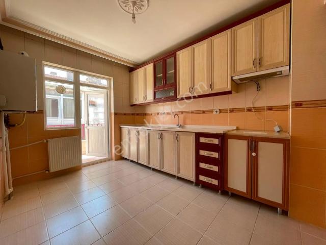 Sincan Selçuklu Mh.'de 3+1 Bağımsız 3.son Katta Çift Balkon Kiralık Daire