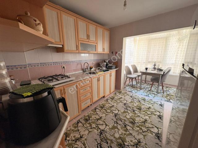 Sincan Pınarbaşı Mah. 16 Yıllık 3+1 Y. Giriş Full Yapılı Daire