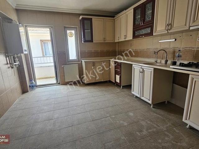 Sincan Plevne'de Yapılı Kullanışlı 125m2 3+1 Kiralık Daire