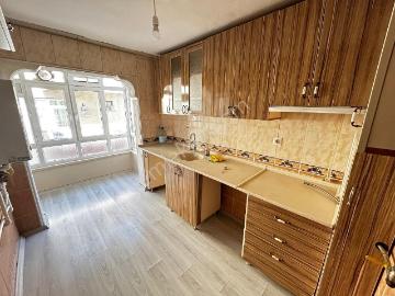 Zeki Uğur Caddesi, Tandoğan Mahallesi, Sincan, Ankara ili, İç Anadolu Bölgesi