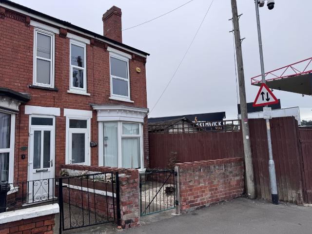 Sincil Bank, Lincoln, Lincolnshire LN5, 2 bed end terrace house to rent, £995 pcm | PrimeLocation