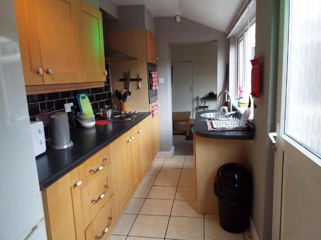 Sincil Bank, Lincoln, LN5 1 bed in a house share to rent £425 pcm £98 pw