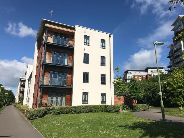 Sinclair Drive, Basingstoke RG21, 2 bed flat to rent, £1,400 pcm | PrimeLocation