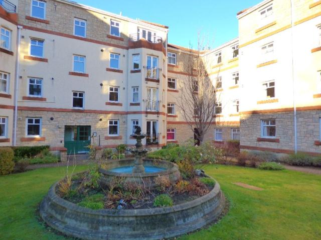 Sinclair Gardens, Shandon, Edinburgh EH11, 2 bed flat to rent, £1,300 pcm | PrimeLocation