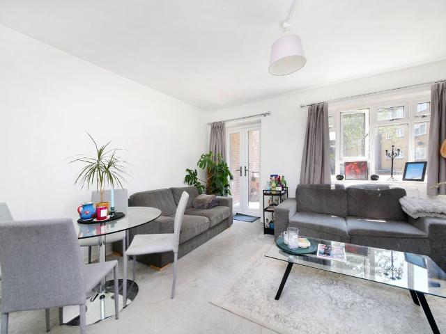Sinclair House, Thornton Road SW12, 3 bed property to rent, £3,000 pcm | PrimeLocation