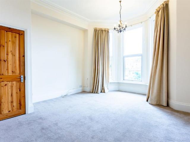 Sinclair Road, London 1 bed flat to rent £1,650 pcm £381 pw