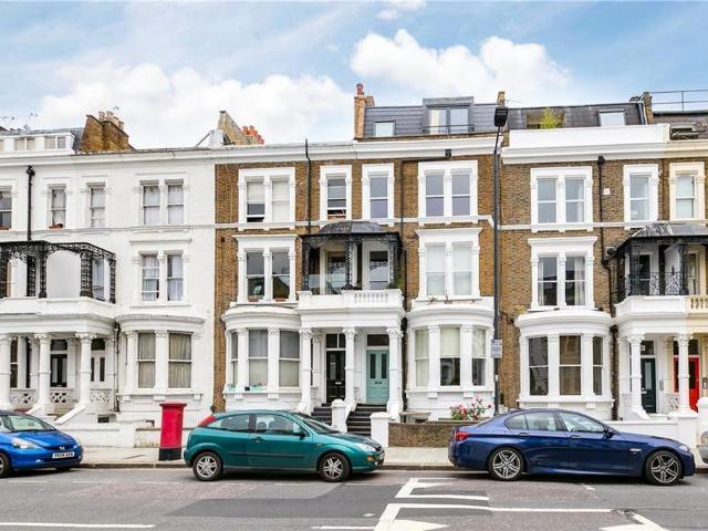Sinclair Road, London W14 3 bed flat to rent £6,200 pcm £1,431 pw