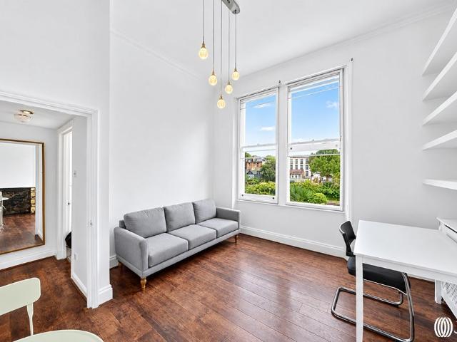 Sinclair Road, London W14, 1 bed flat to rent, £1,950 pcm | PrimeLocation
