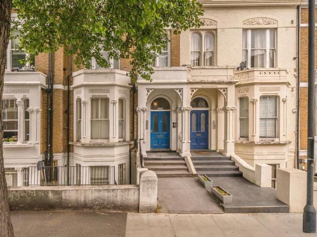 Sinclair Road, London W14 1 bed flat to rent £2,000 pcm £462 pw