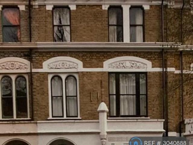 Sinclair Road, London, W14 1 bed flat to rent £2,300 pcm £531 pw