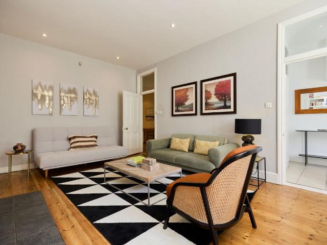 Sinclair Road, London W14, 2 bed flat to rent, £4,500 pcm | PrimeLocation