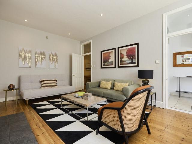 Sinclair Road, London W14, 2 bed flat to rent, £4,600 pcm | PrimeLocation