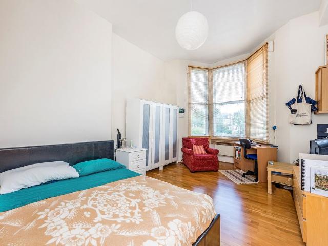 Sinclair Road, West Kensington W14, Studio to rent, £1,550 pcm | PrimeLocation