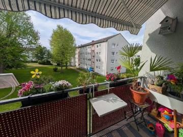 Sindelfingen Goldberg: schicke 2 Zimmer Wohnung mit Südbalkon