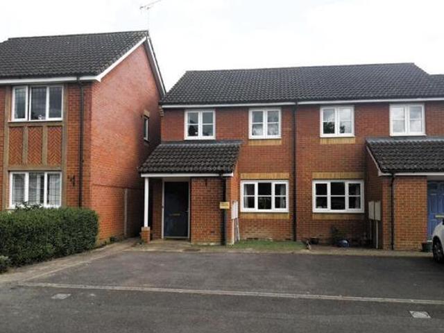 Sindlesham, Berkshire, 2 Bedroom End