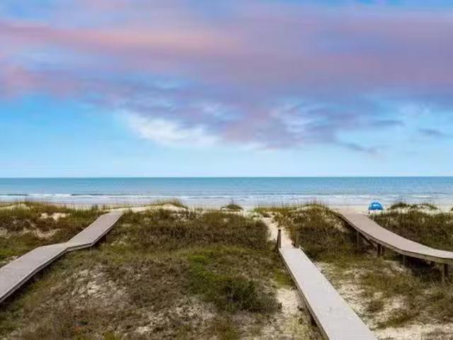 Singleton Beach Place