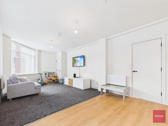Singleton Hotel, Dilwyn Street. 2 bed ground floor flat to rent £895 pcm £207 pw
