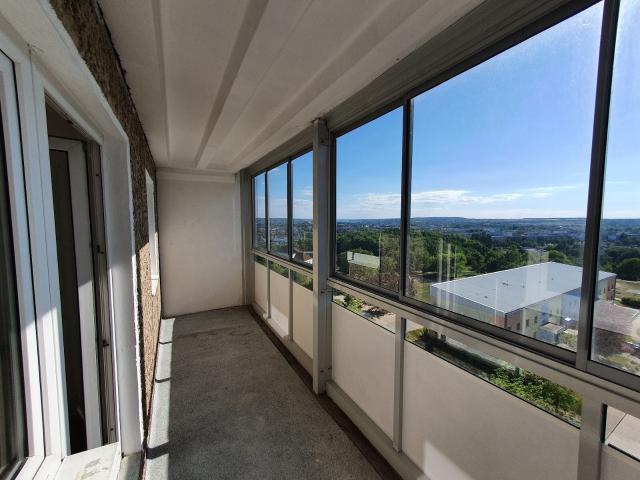 Singlewohnung mit Weitblick + verglaster Balkon + Fahrstuhl