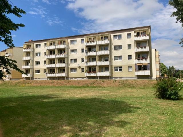 Sonnige Wohnung mit Balkon und Einbauküche für Singles