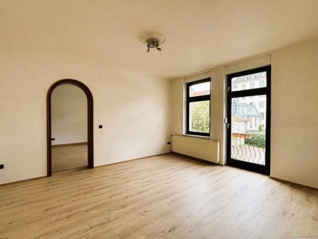 Singlewohnung im ruhigen Hinterhof mit EBK und Balkon zentrale Lage