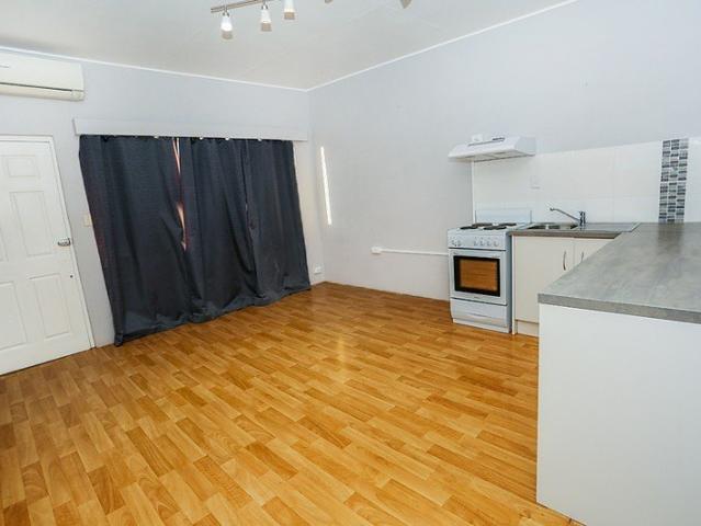 Single bedroom unit available now