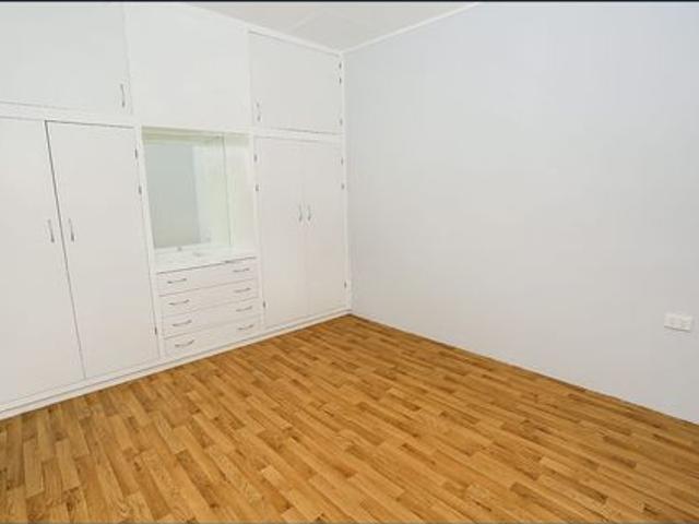 Single bedroom unit available now