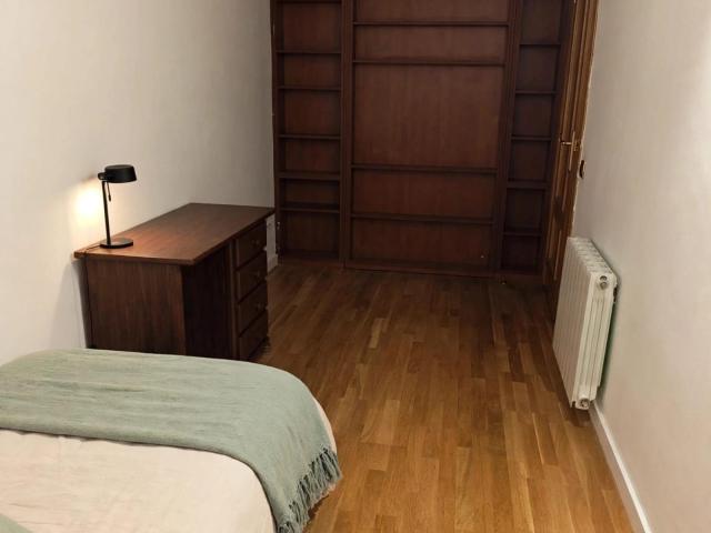 Single Bedroom close to Santa Eulàlia Metro just for a female tenant, preference Spanish speaker