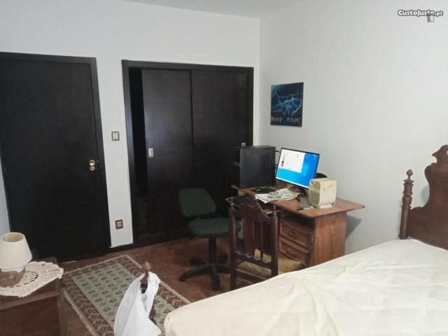Single bedroom in 3 bedroom apartment