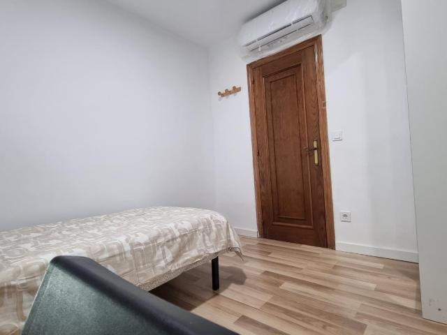 Single bedroom in Vilapicina i la Torre Llobeta