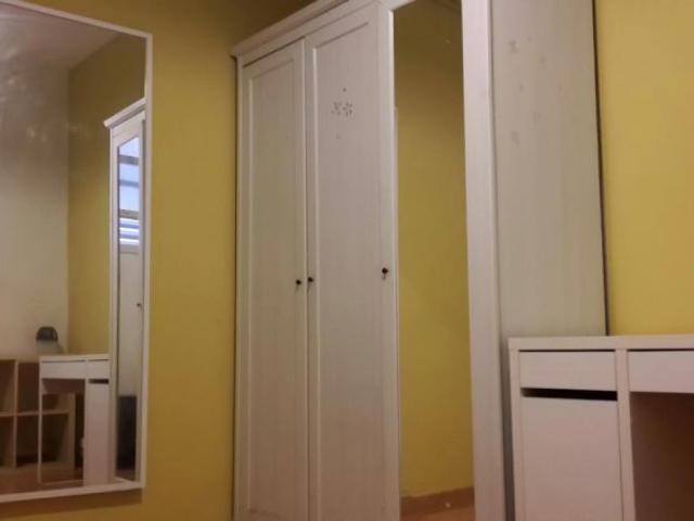 Single bedroom in a 3 bedroom flat in El Barri Gòtic