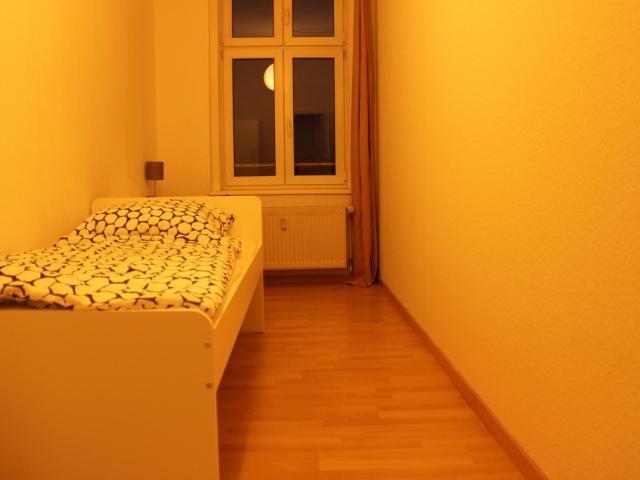 Single bedroom in a 5 bedroom flat in Friedrichshain