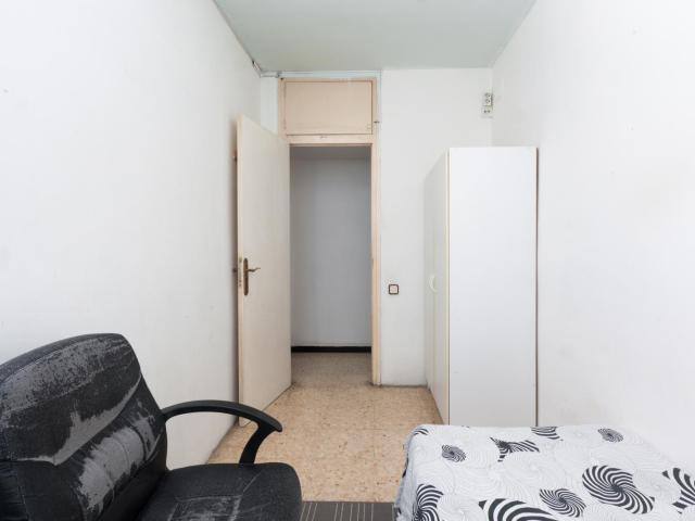 Single bedroom located in La Marina de Port