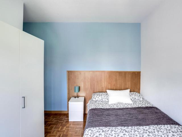 Single bedroom not too far from Arc de Triomf