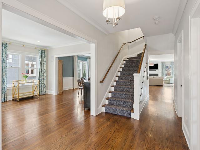 925 Ashland Avenue