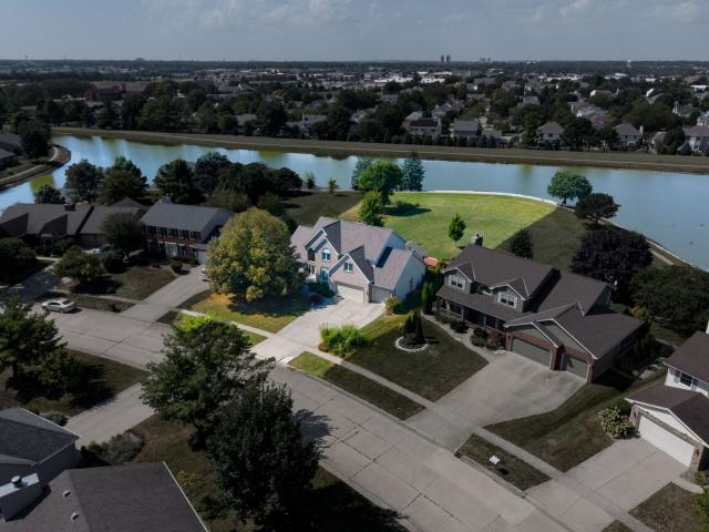 13 Bay Pointe Drive