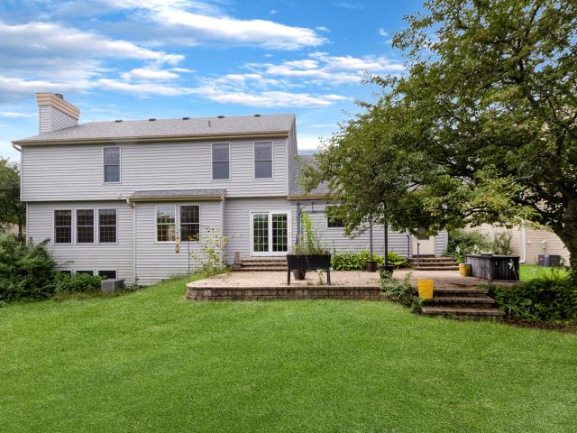 1832 E Vista Terrace