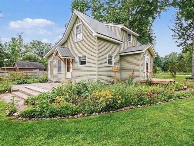 Single Family: MLS #1949