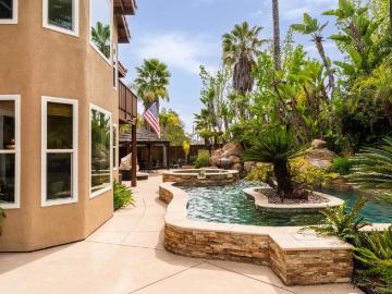 4909 Sandshore Ct