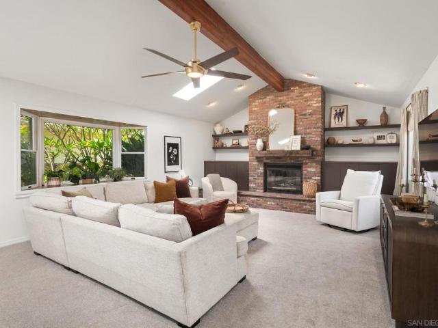 6832 Cartwright