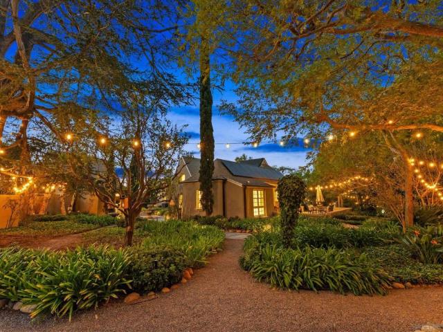 3452 Cromwell Pl