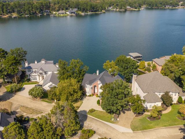 300 Osprey Point