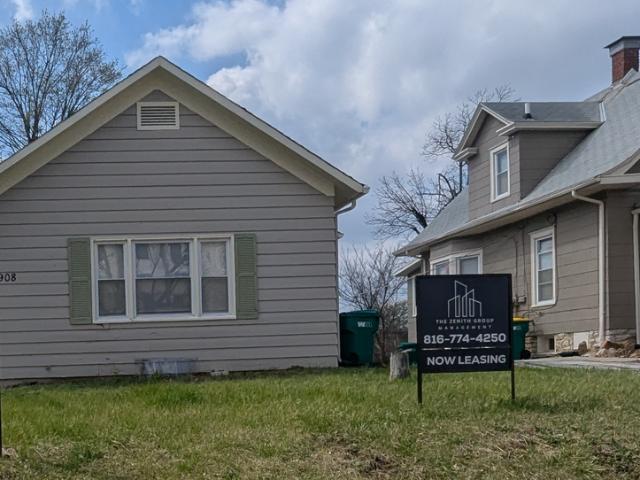 Single Family Homes and Duplexes 1 Bedroom Home for Rent at 4104 & 4103 Adams Street, Kansas City, KS 66160 Rosedale