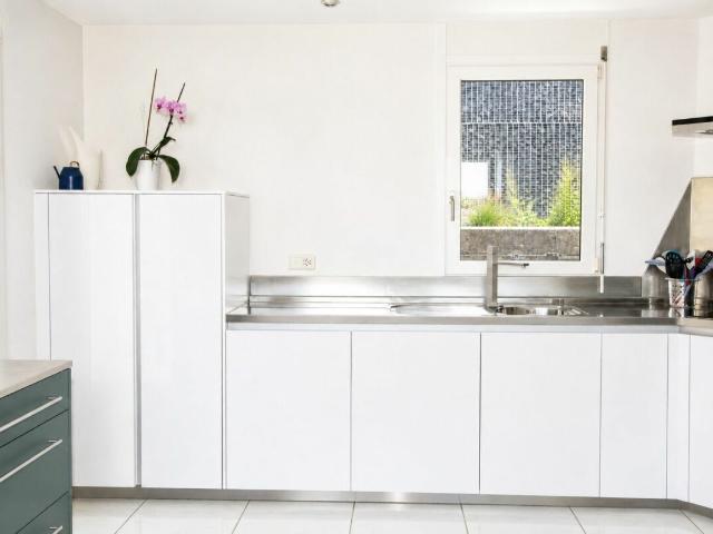 Single family house with 3.5 rooms on sale in Lostorf 282 m² | dreamo. Ch