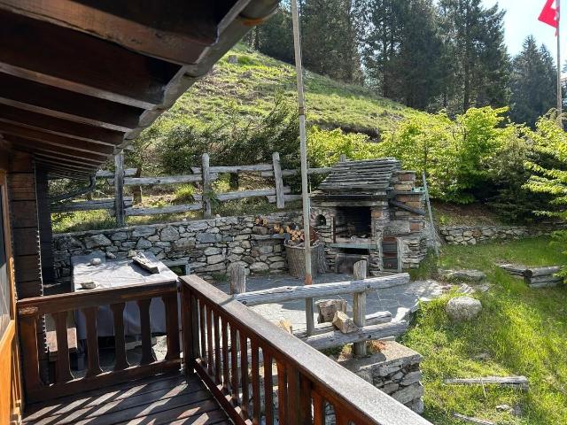 Single family house with 3 rooms on sale in Monte Carasso Ref 7665 | dreamo. Ch