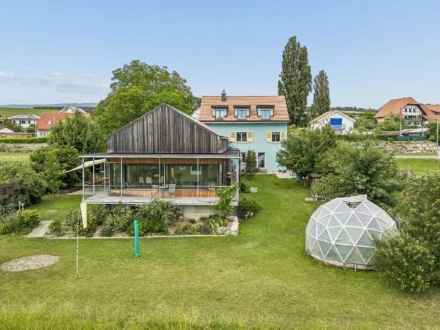 Single family house with 11 rooms on sale in Epsach 366 m² | dreamo. Ch