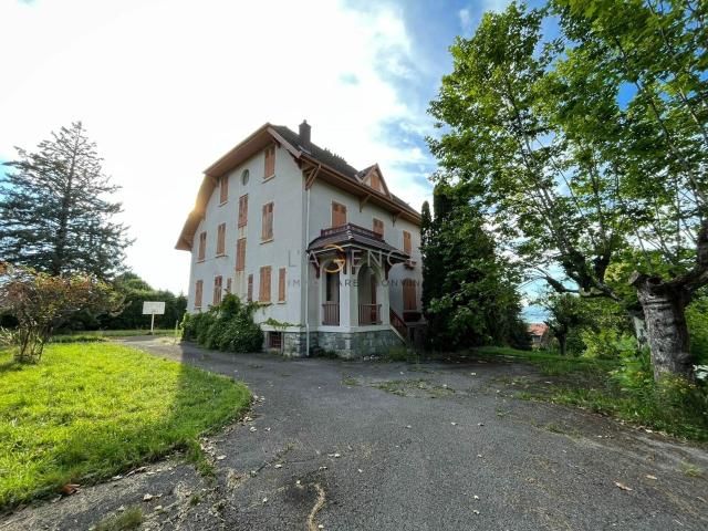 Single family house with 14 rooms on sale in Quartier privilégié! 322 m² | dreamo. Ch