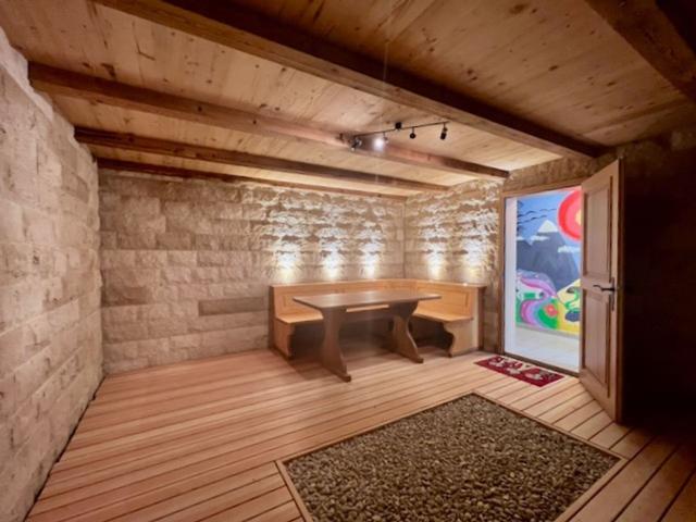 Single family house with 7.5 rooms on sale in Arzier Le Muids 400 m² | dreamo. Ch