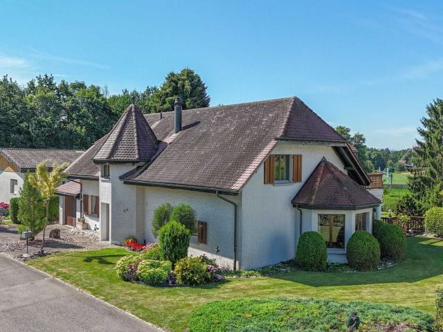 Single family house with 7.5 rooms on sale in Gunzgen 260 m² | dreamo. Ch
