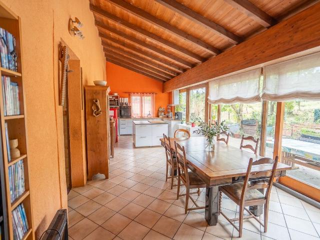 Single family house with 7 rooms on sale in Boudry 220 m² | dreamo. Ch